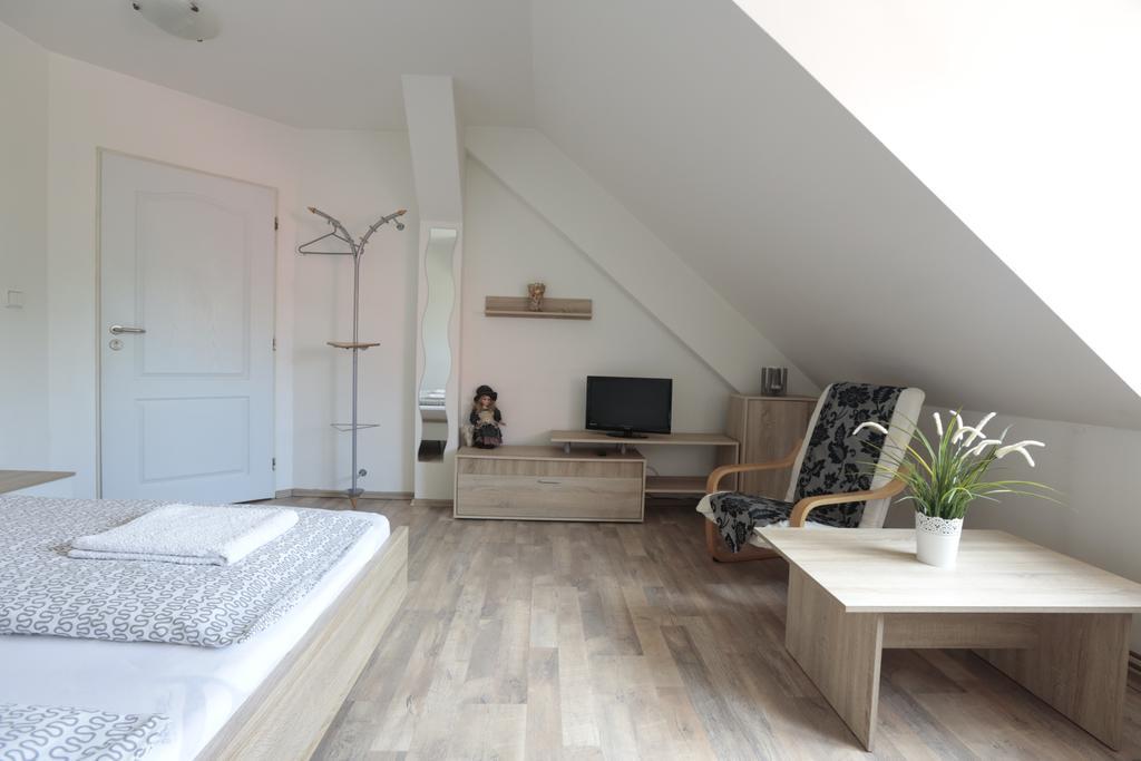 Penzion Na Cymbalku Horni Tranovice Kamer foto