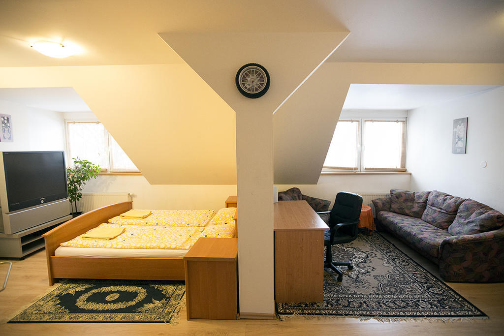Penzion Na Cymbalku Horni Tranovice Kamer foto